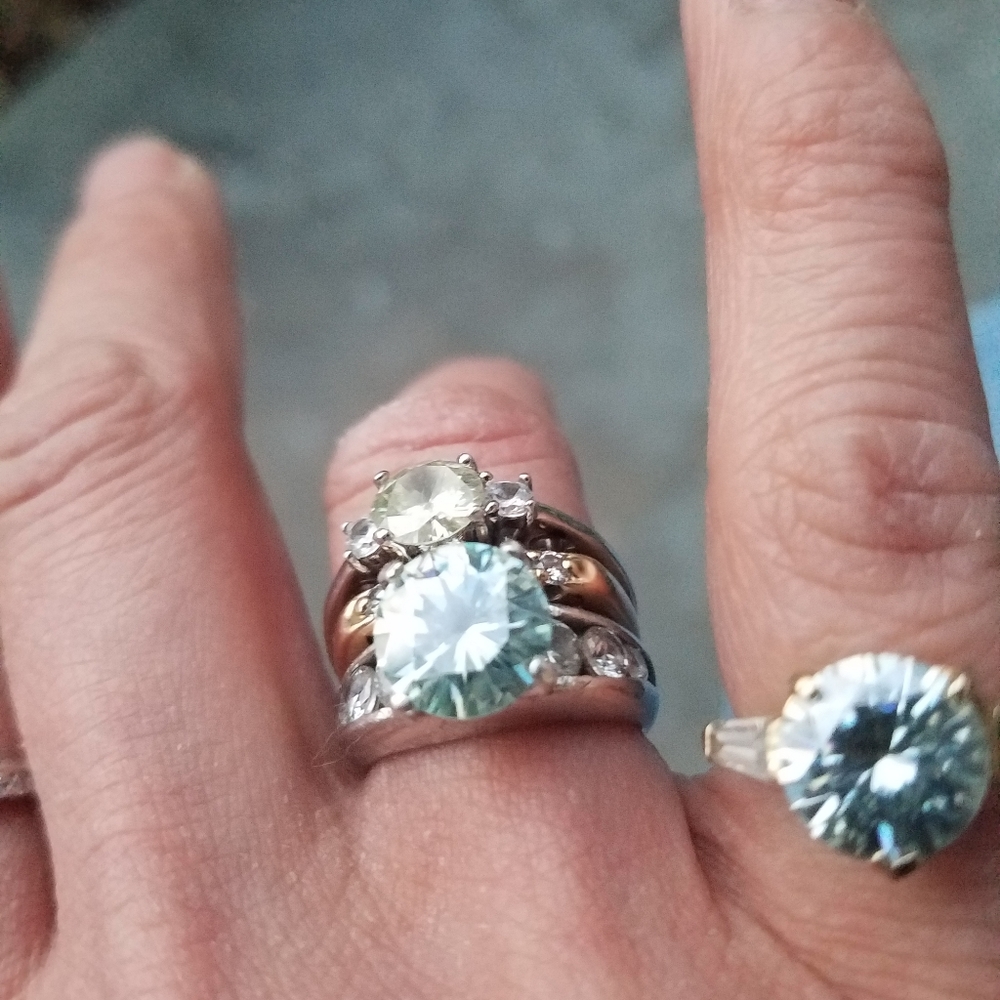 4ct Moissanite Sterling 925 Silver Ring - Picture 3 of 8